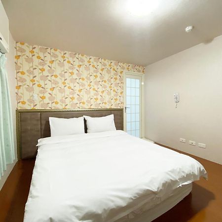 Fengjia 101 Apartment ไถจง ภายนอก รูปภาพ